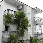 Litsa Apartament Fourka