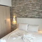 Litsa Apartament Fourka