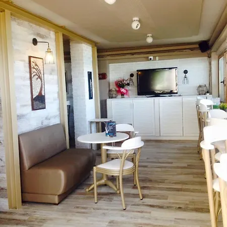 Apartament Litsa Fourka