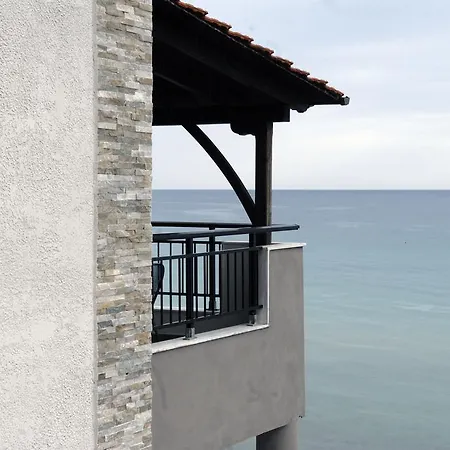 Litsa Apartman