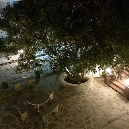 Apartment Litsa *
